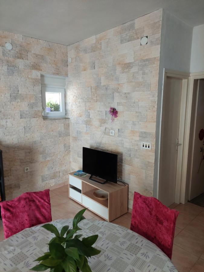 Apartman Lucija Seline Exterior foto